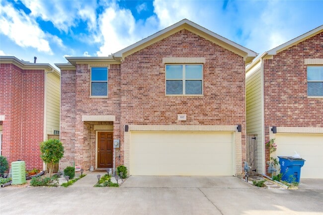 Building Photo - 3707 Main Poplar Dr