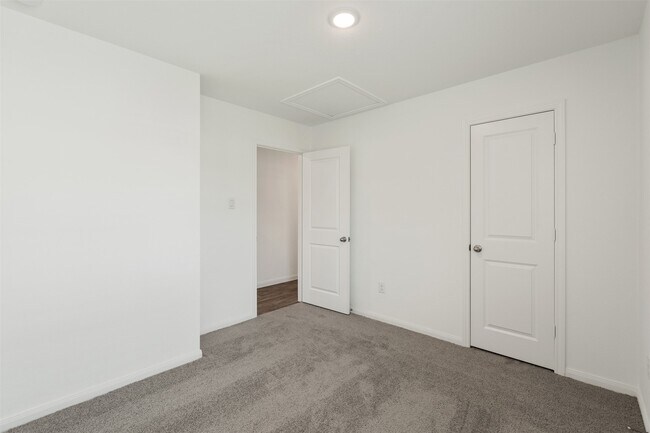 Building Photo - 16462 Valerie Marie Pl