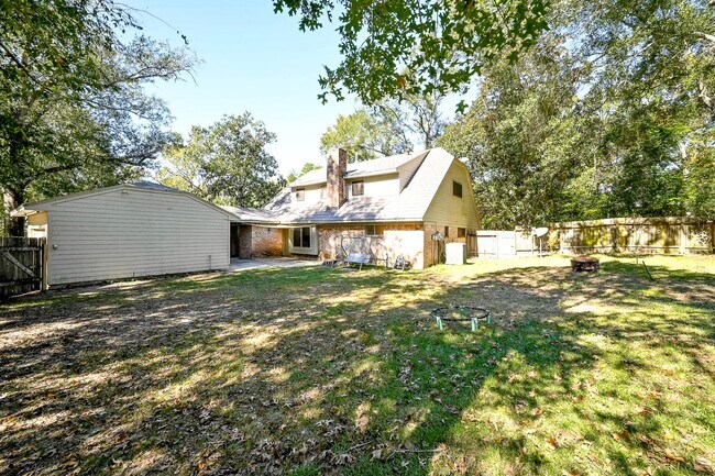 Building Photo - 602 Mobile Ct