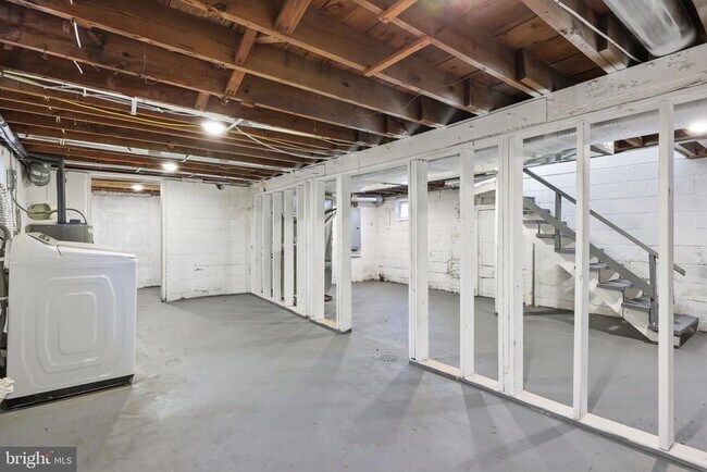 Building Photo - 7803 Monroe Ave