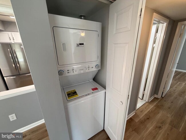 Building Photo - 132 Leedom Way