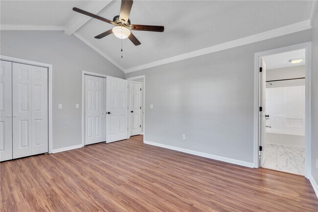 Building Photo - 100 Sunningdale Ct