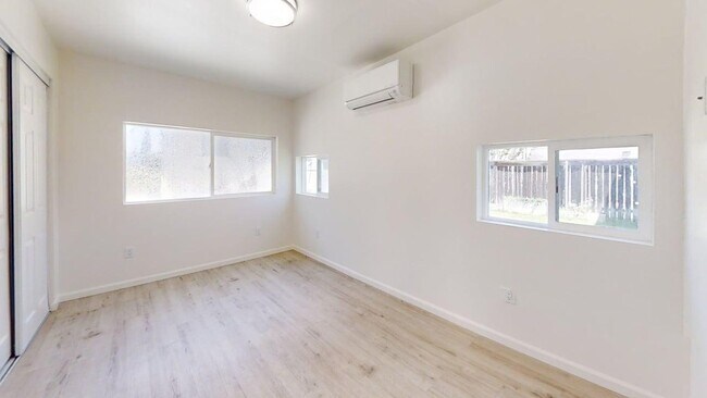 Building Photo - 628-630 Mira Mar Avenue