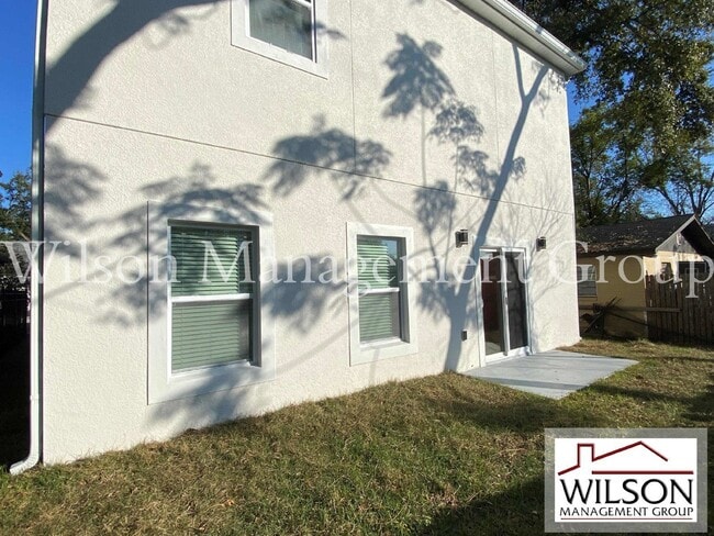 Building Photo - 732 S Lee Ave