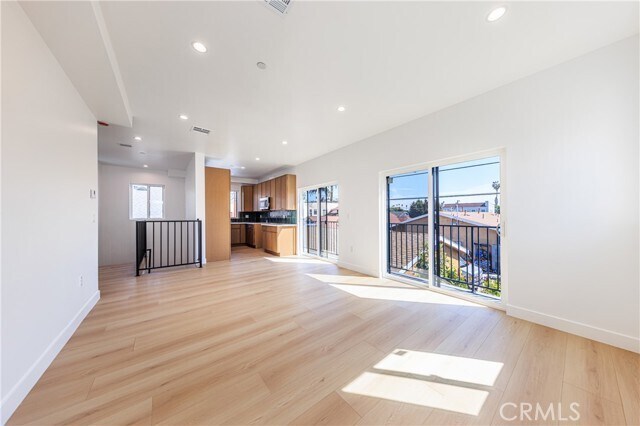 Building Photo - 2426 S West View St