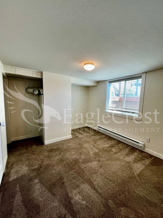 Building Photo - 1589ALDER