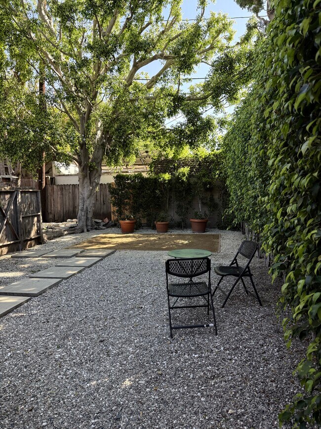 Building Photo - 8714 Rangely Ave