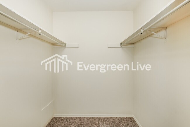 Building Photo - 7560 Mt Hood