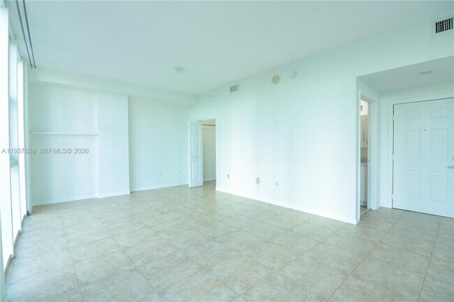 Building Photo - 275 NE 18th St