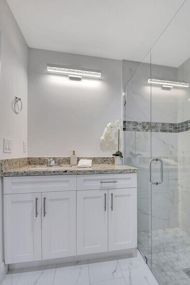 Building Photo - 3871 Patio Ct