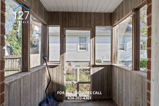 Building Photo - 1118 Westchester Dr