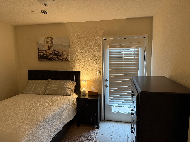 Building Photo - 721 Waterglen Dr