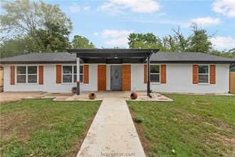 Building Photo - 904 Westview Cir