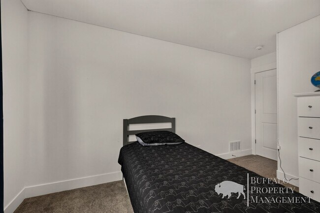 Building Photo - 1160 E Jaylee Dr
