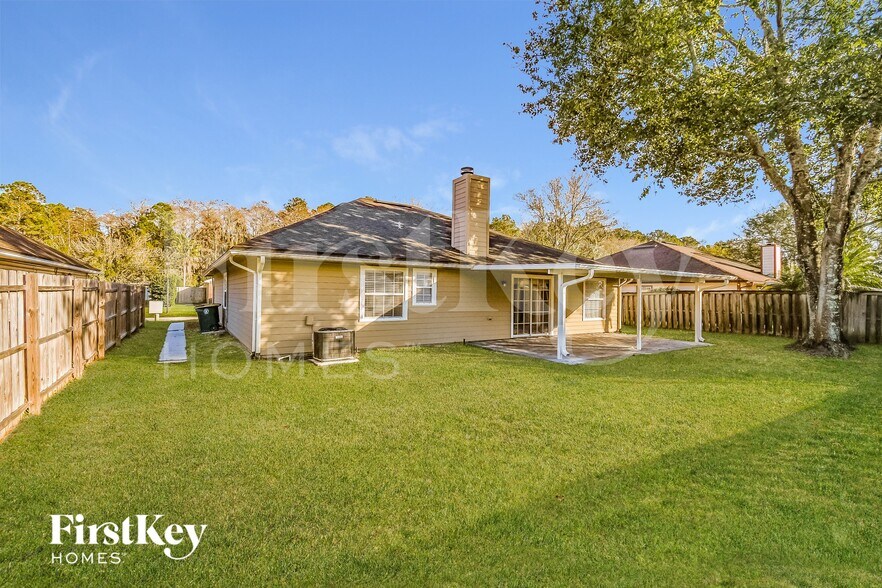 Building Photo - 12274 Stockbridge Ct N