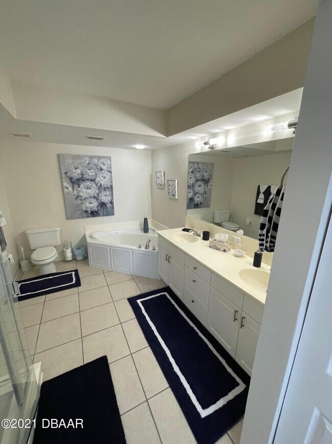 Building Photo - 2055 S Atlantic Ave