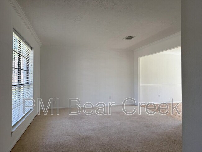 Building Photo - 7818 Sunny Ridge Dr