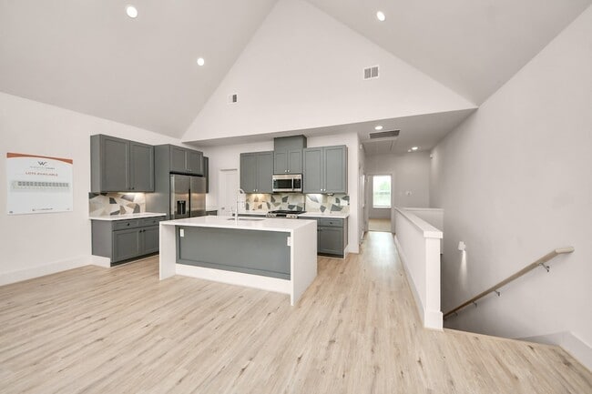 Building Photo - 1046 Homer St