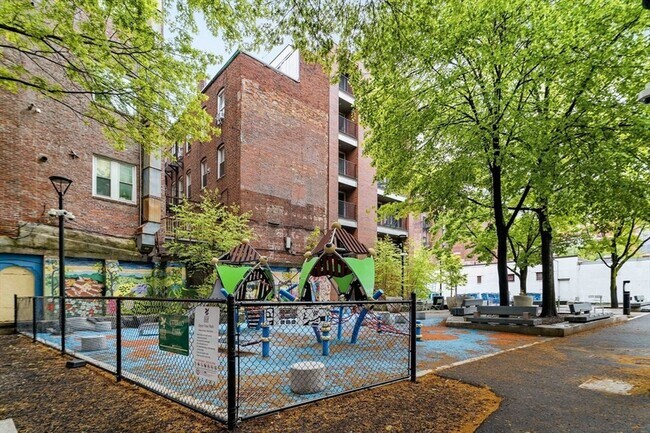 Building Photo - 5 N Margin St