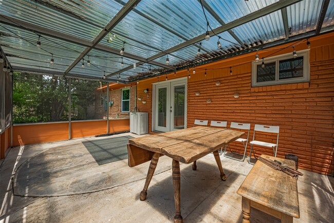 Building Photo - 12206 Ashcroft Dr