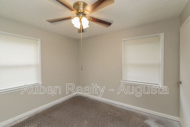 Building Photo - 821 Forsythe St