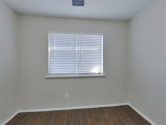 Building Photo - 7214 Winter Song Dr