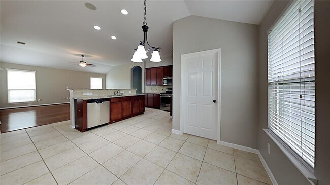 Building Photo - 21603 Palaramo Ct