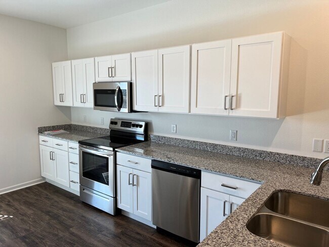 Building Photo - NEW 3 Bedroom Duplex in Duenweg, Missouri!