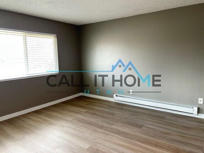 Building Photo - 4527 1175 W