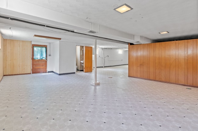 Building Photo - 3441 Nandale Dr