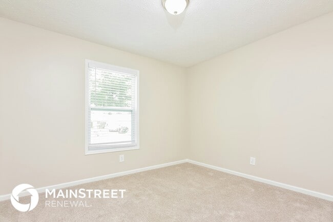 Building Photo - 2208 Lowtrail Ct