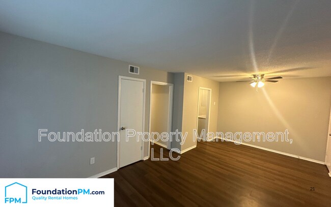 Building Photo - 3949 Macon Rd