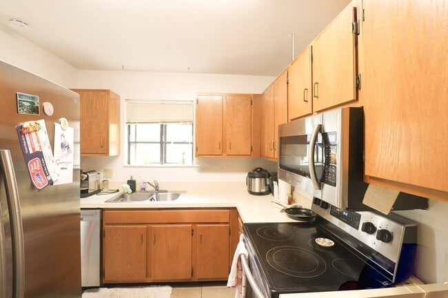 Building Photo - 2300 SW 43rd Street - C