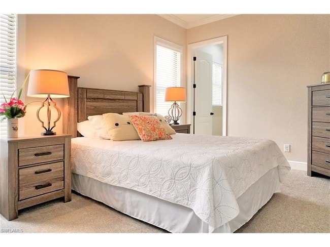 Building Photo - 601 SW 40th Terrace