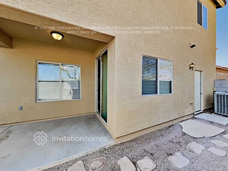 Building Photo - 9516 E Baywood Ave