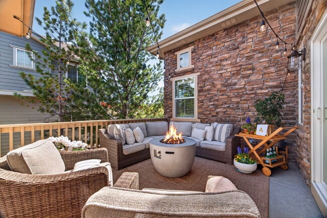 Building Photo - "Spacious 5-Bedroom Retreat on South Quantock Way - Perfectly Designed for Comfort and Style!"  A...