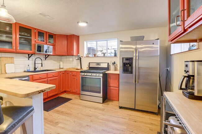 Building Photo - 1383 S Zenobia St