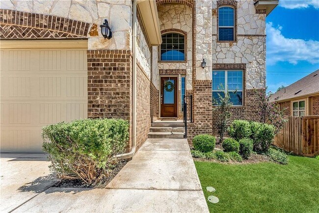 Primary Photo - 141 Cres Heights Dr