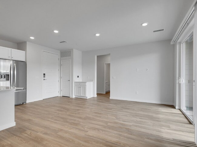 Building Photo - $2,195 - 2 Bed, 2 Bath Condo in Broomfield...