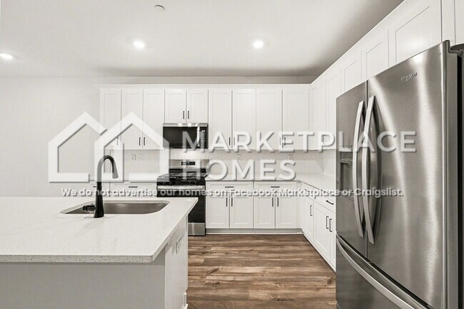 Building Photo - 4015 Norman Dr