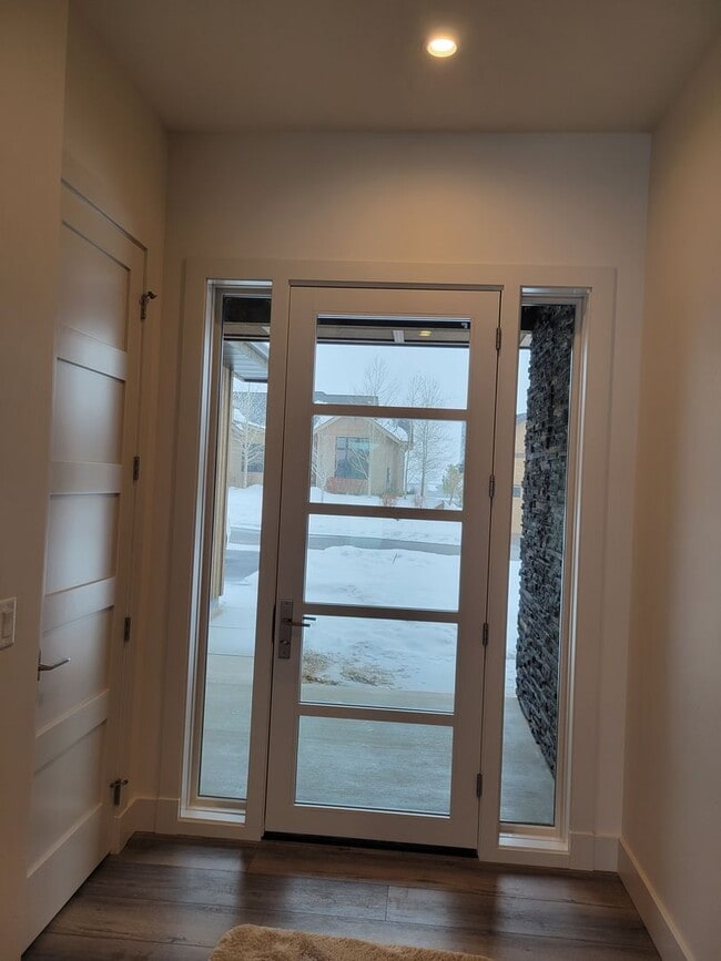 Building Photo - 3 Bed 2.5 bath house in Black Bull