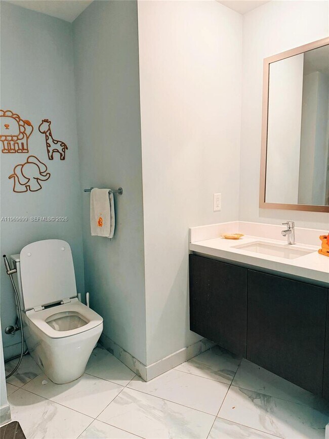 Building Photo - 851 NE 1st Ave