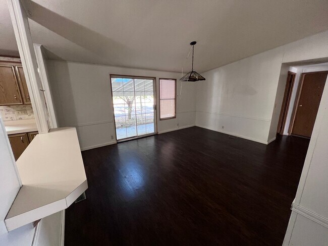 Building Photo - 22195 Vallotton Ln