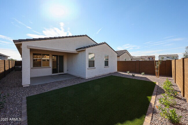 Building Photo - 8730 W Pasadena Ave