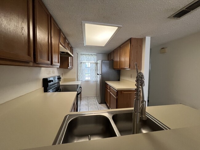Building Photo - 3356 Fox Hunt Dr