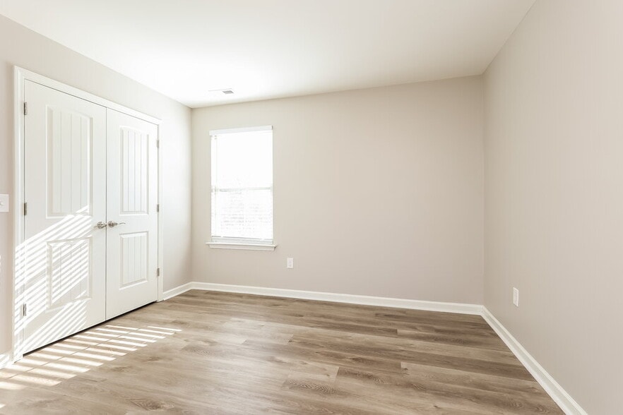 Building Photo - 1858 Warmingfield Dr