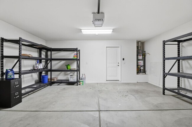 Building Photo - SW!!! Casita!!!! Single Story!!! 4 Bedrooms!!! Gated!!! End or Cut De Sac!!! Community green area...