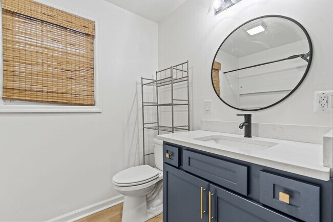 Building Photo - Nicely maintained 3 Bed, 1 Bath Single-Level Home with Bonus Sunroom ($1400/mo base rent***)