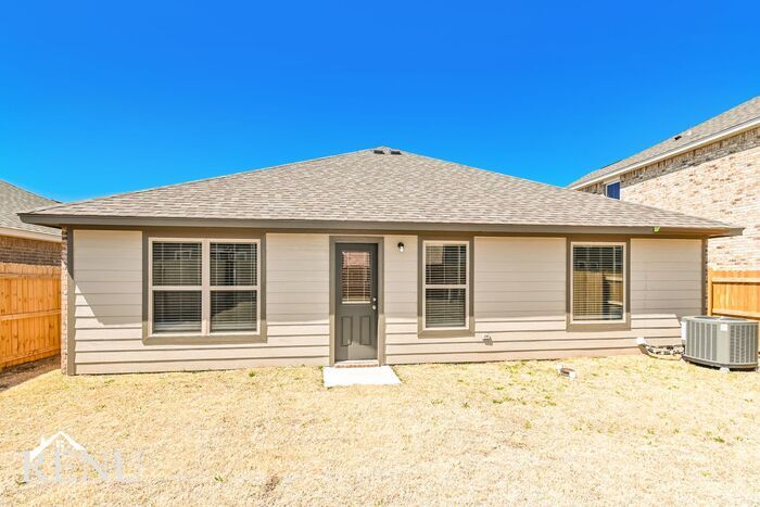 Building Photo - 1705 Burgundy Dr