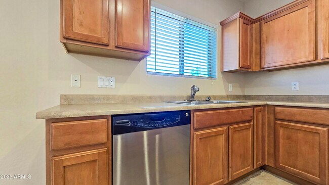 Building Photo - 9107 N 185th Ave